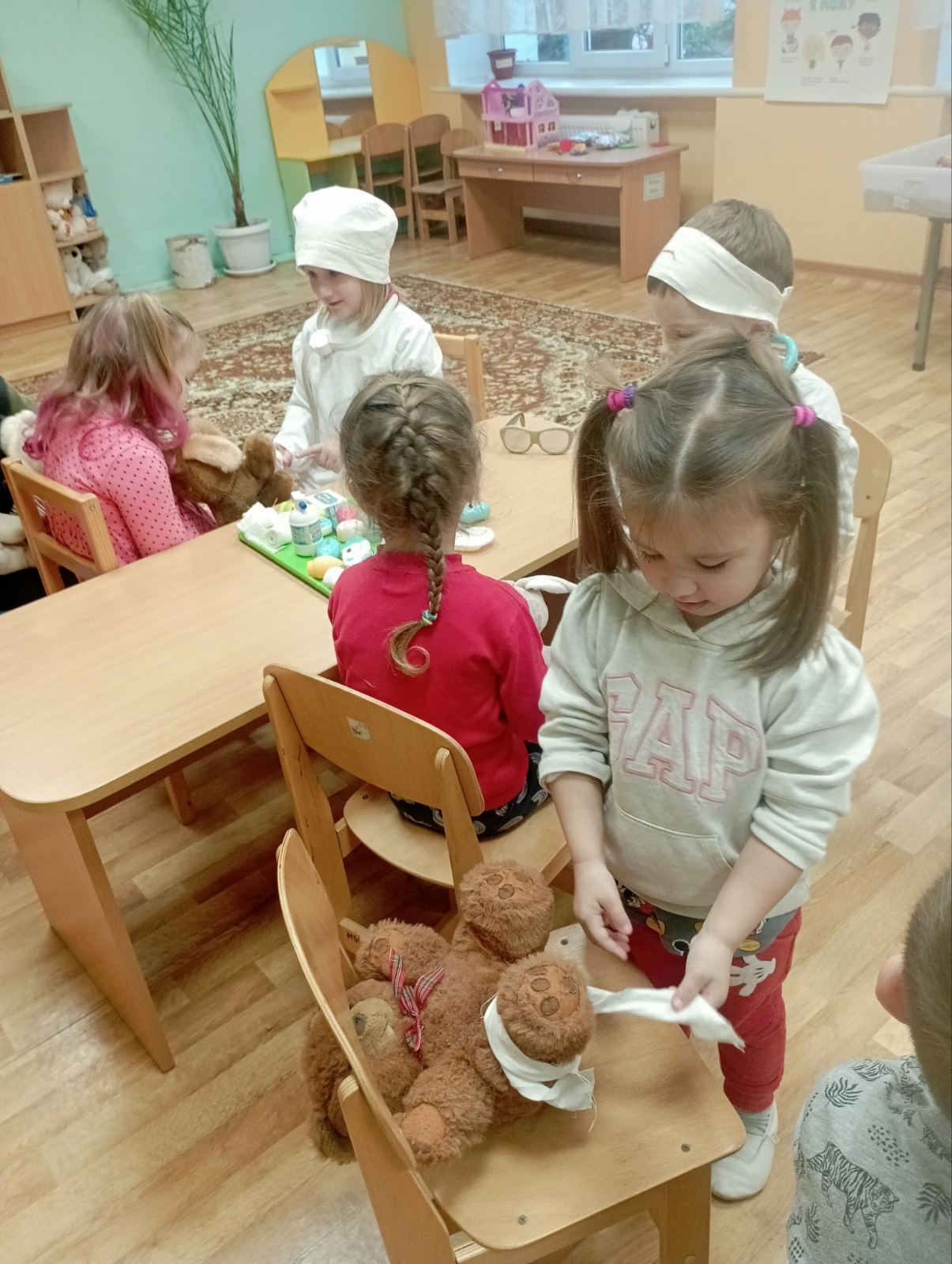 Доброта, милосердя, цінність життя іншого.